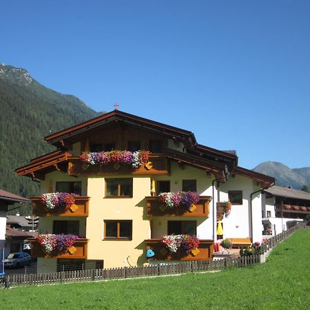 Haus Rosmarie Leilighet Neustift im Stubaital Eksteriør bilde