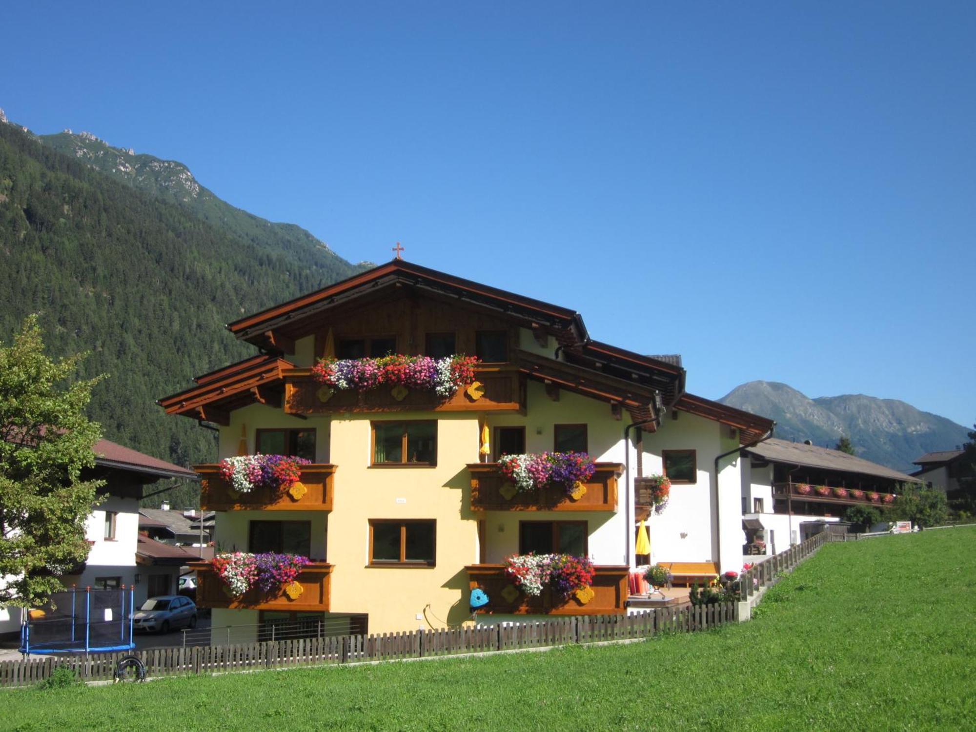 Haus Rosmarie Leilighet Neustift im Stubaital Eksteriør bilde